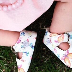 Jack&Lily My Flexx butterfly shoes size 6-12 months